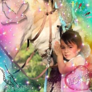 Meet your Posher, Leonor